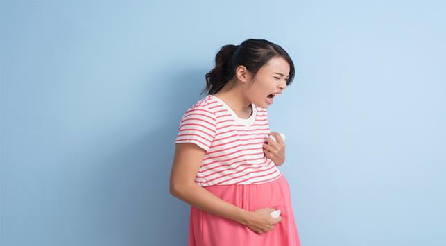 لا داعي للذعر ، إليك 4 طرق للتعامل مع النزيف عند الحامل