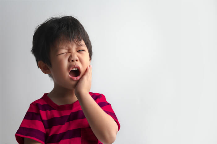 Bolehkah Gigi Benar-benar Menyebabkan Demam pada Kanak-kanak?