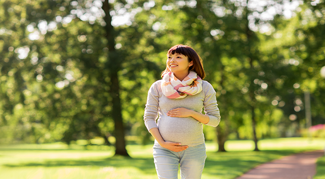 Защо бременните жени се препоръчват за сутрешна разходка