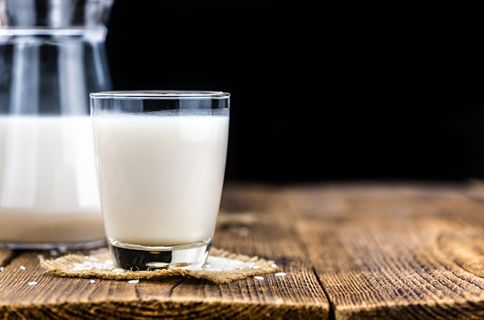 Normal süt ile kilo aldıran süt arasındaki farkı öğrenin