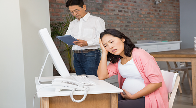 Mal di testa frequenti durante la gravidanza? Questa è la causa