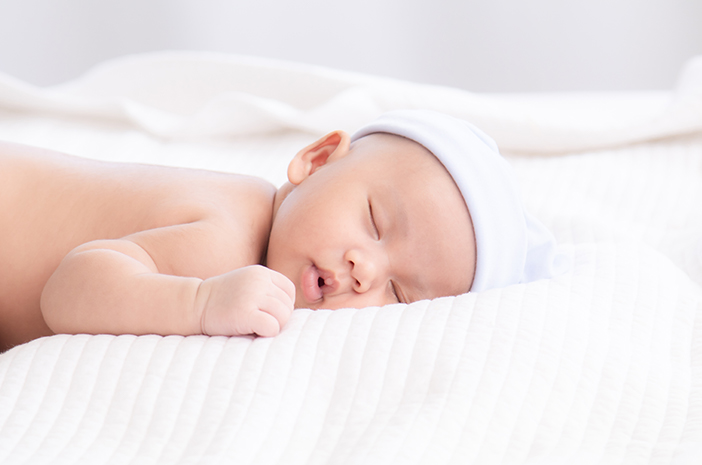 Bilakah bayi boleh tidur di perut?