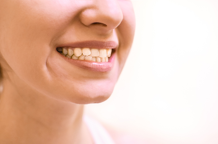 3 طرق علاجية للتغلب على أسنان الجنسول