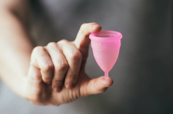 Преди да опитате менструална чаша, знайте тези 5 факта