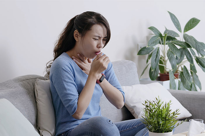 Сърбеж в гърлото при кашлица, какво го причинява?