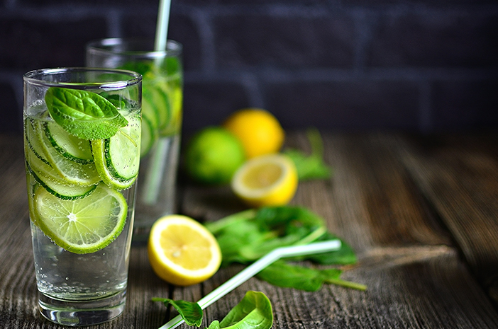 هل يمكن لشرب ماء الليمون أن يجعلك نحيفًا أم خرافة أم حقيقة؟